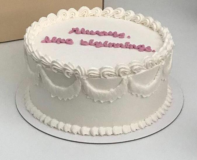 كيك وهدايا جدة